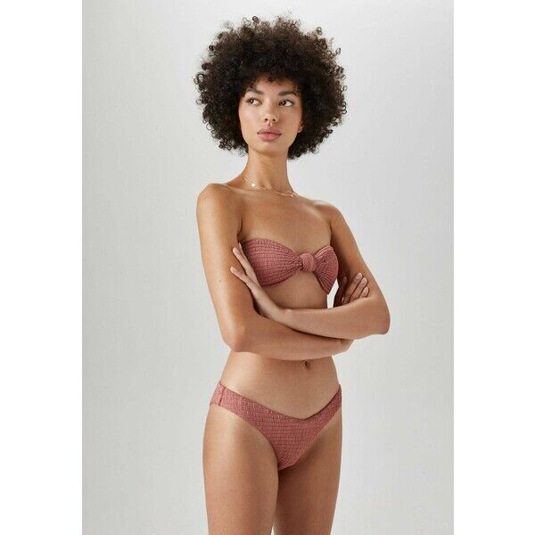 PULL&BEAR BIKINIHÖSCHEN IN V-FORM Dół od bikini rose PUC81I00M