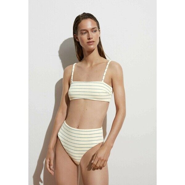 OYSHO Góra od bikini off-white OY181J08Q