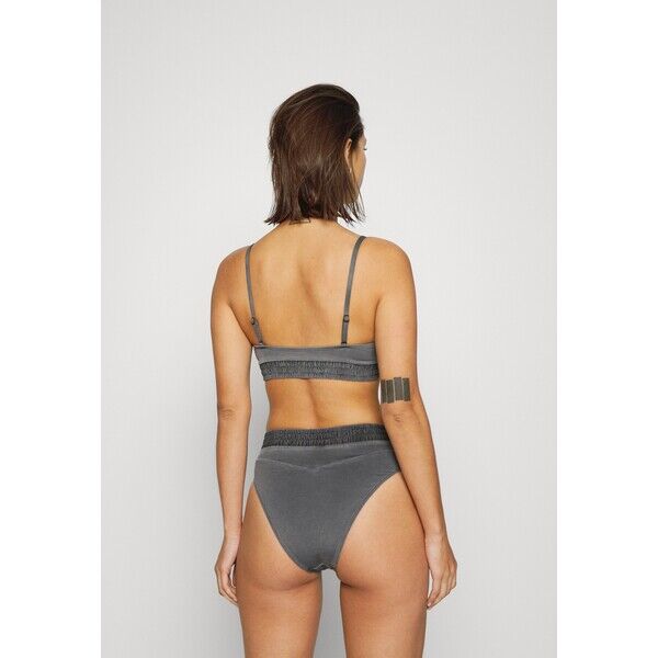 Calvin Klein Swimwear AUTHENTIC HIGH RISE Dół od bikini black C1781I032-Q11