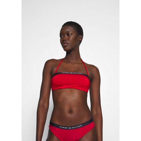Tommy Hilfiger CORE SOLID WIRED BANDEAU Góra od bikini primary red TO181J02H-G11