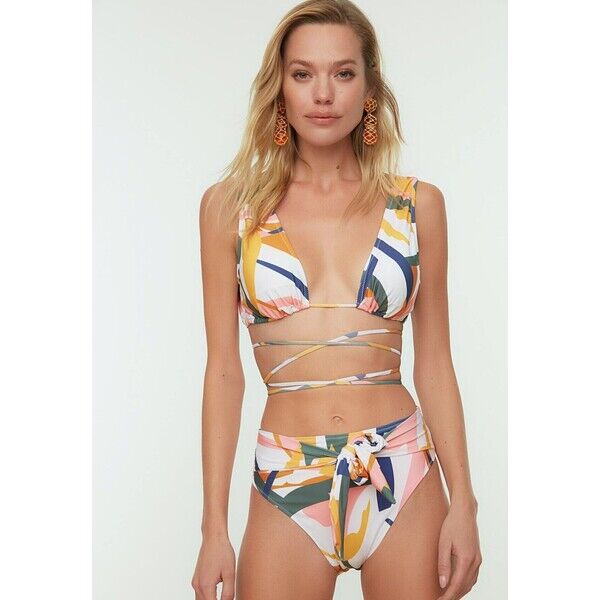 Trendyol Dół od bikini cream TRU81L01A-A11