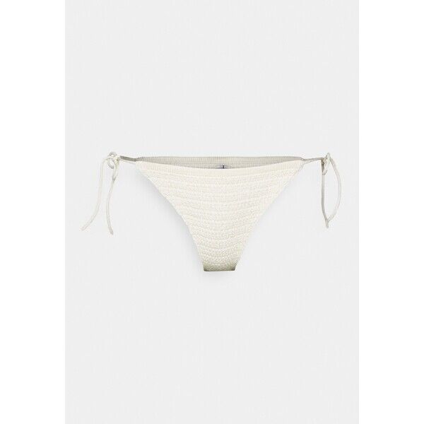 Weekday CROCHET CHEEKY SWIM BOTTOM Dół od bikini off white WEB81I01U-K11