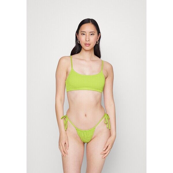 Weekday Góra od bikini WEB81J02A-M11