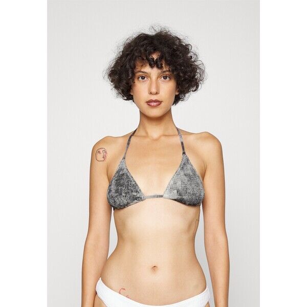Good American Góra od bikini GOM81J001-C11