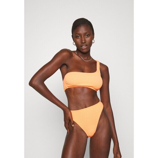 Good American Góra od bikini GOM81J00L-H11