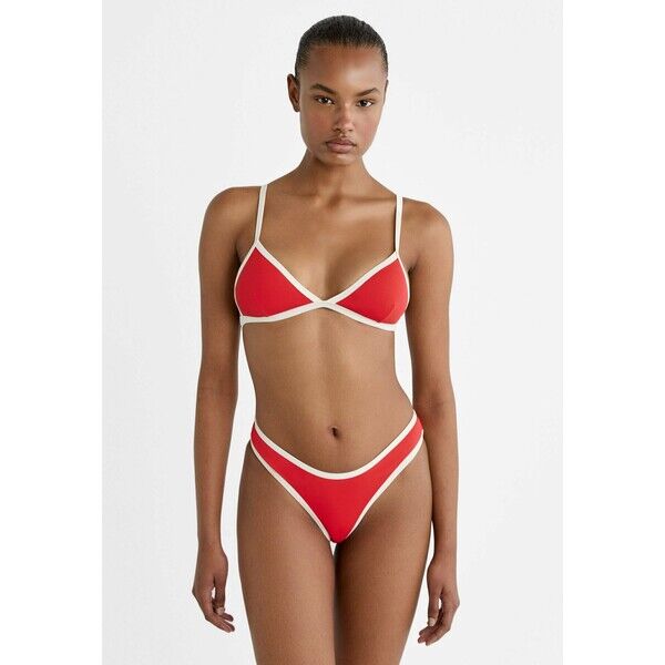 Stradivarius Góra od bikini STH81J01Q-G11