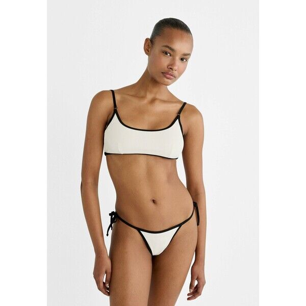 Stradivarius Dół od bikini STH81I01A-A11