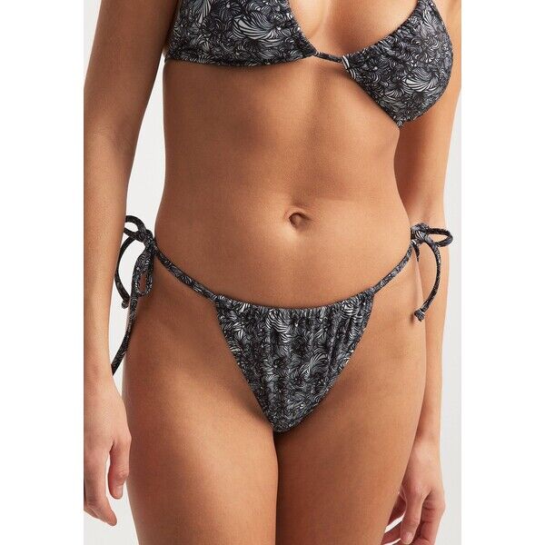 NA-KD Dół od bikini NAA81I07F-T11