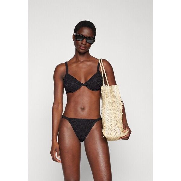 Pieces Bikini PE381L00Z-Q11