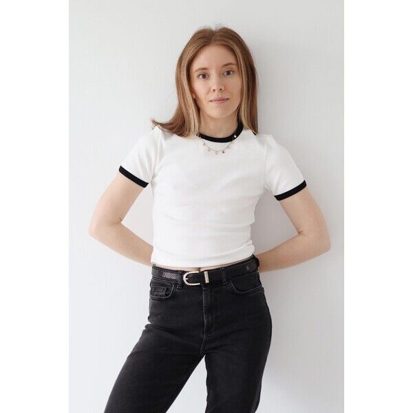 T-shirt z kontrastującą lamówką | ISLA | ANNA WATRAS 5900000978581