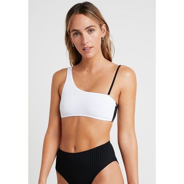 Topshop SHOULDER CROP Góra od bikini white TP781J018